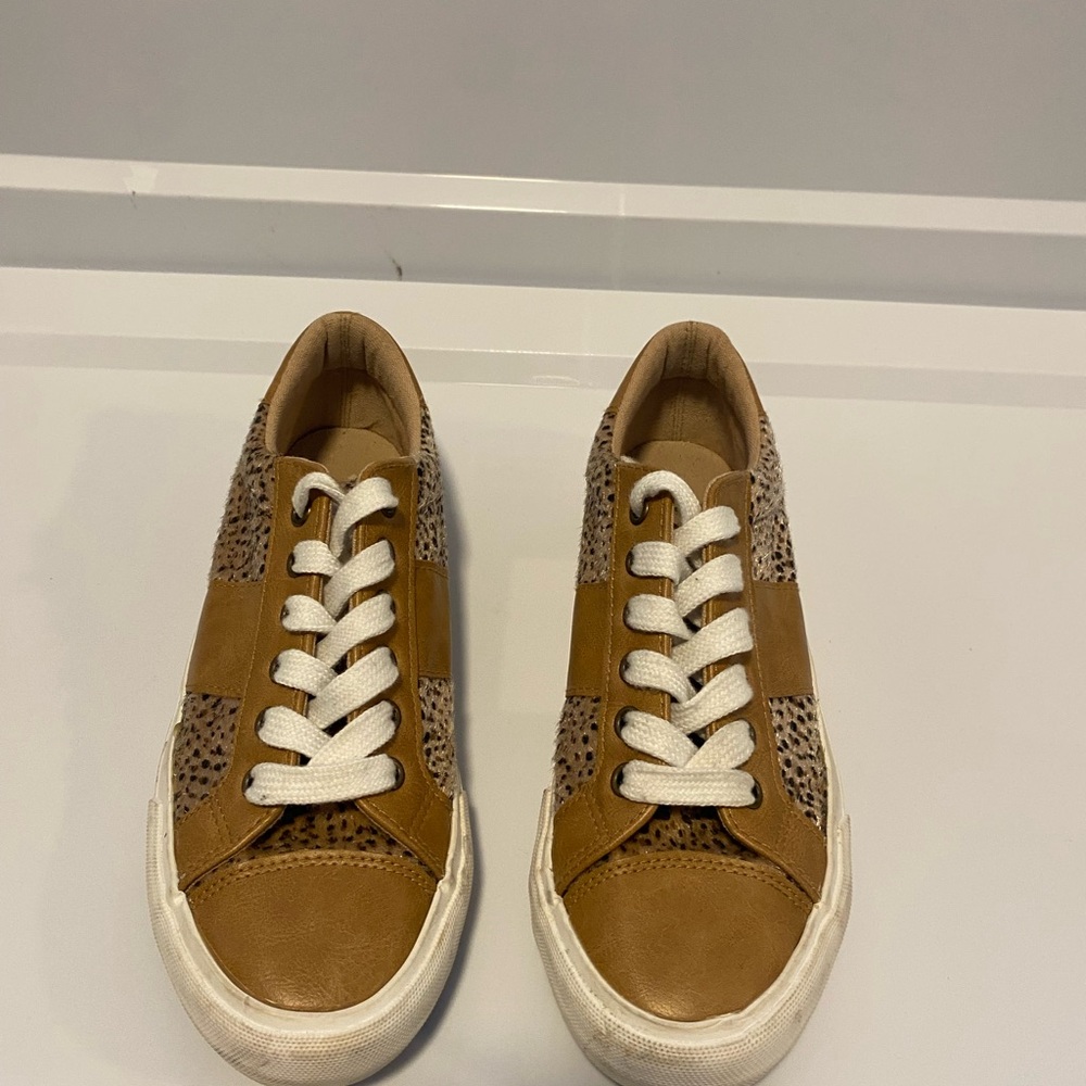 Athleisure Chic Tan and Leopard print, low-top, lace-up, comfy, Flexible Sole - Picture 2 of 5